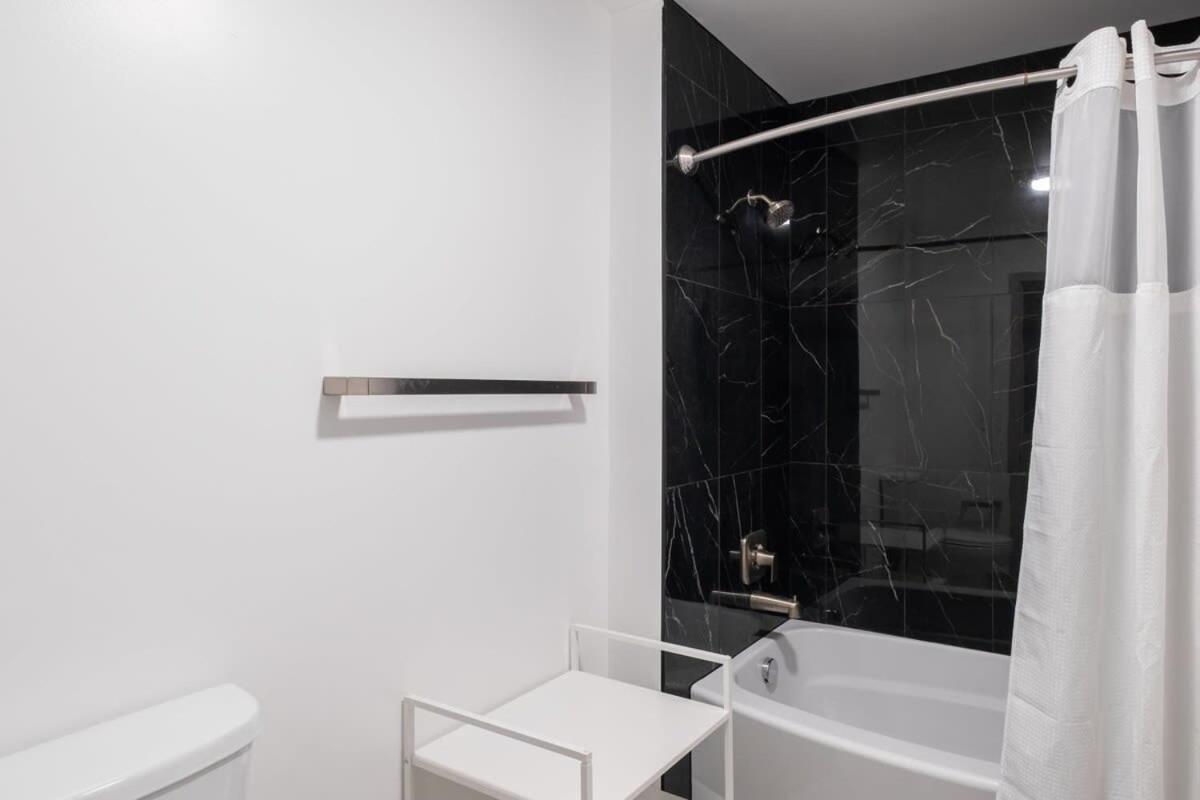 3Br Modern Downtown Apartment With Gym & Office シャーロット エクステリア 写真